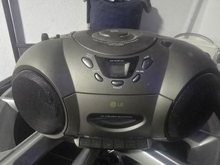 Radio Portátil LG CD-Cassette Gris