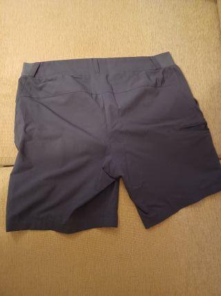 Pantalón corto Quechua azul-gris trekking
