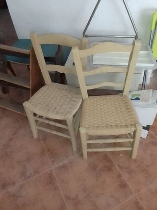 2 Sillas mimbre beige