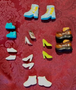 Muñecas My Scene y Vestidos