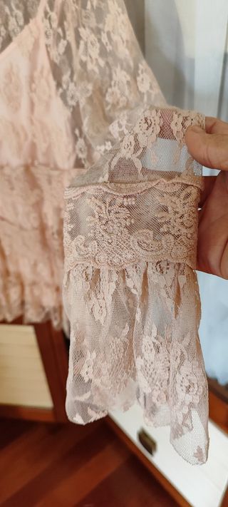 Blusa encaje rosa
