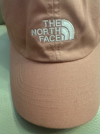 Cappellino The North Face rosa 