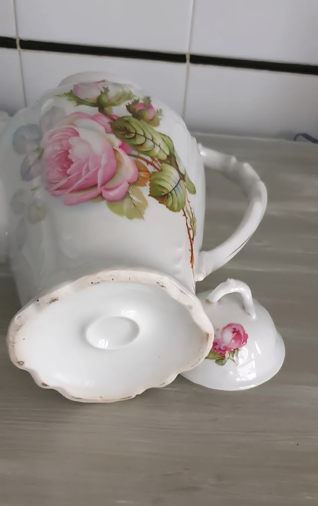 Maxi Caffettiera in porcellana con la rosa