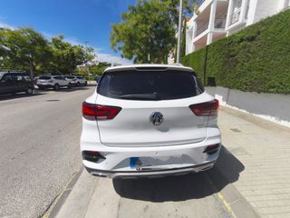 MG ZS 2023
