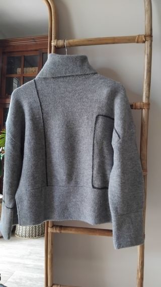 Jersey cuello alto gris