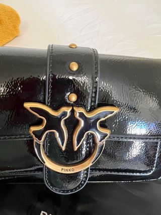 Bolso Pinko negro brillante nuevo 