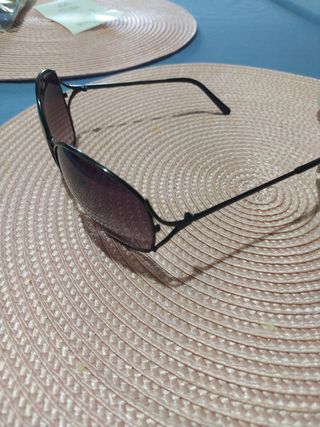 Gafas de sol negras