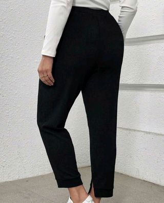 Pantalón negro talla grande mujer
Tallas 54 y 56 .