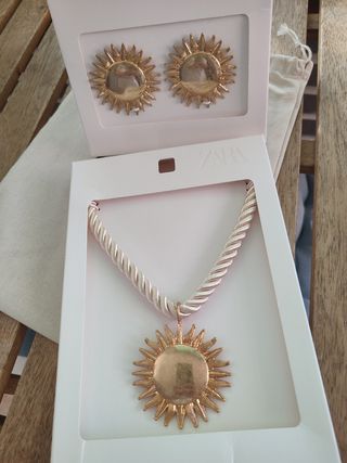 Collar y pendientes Zara 