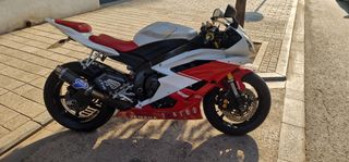 Yamaha R6 
