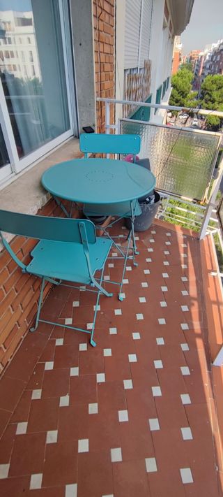 Mesa y 2 sillas plegables Ikea