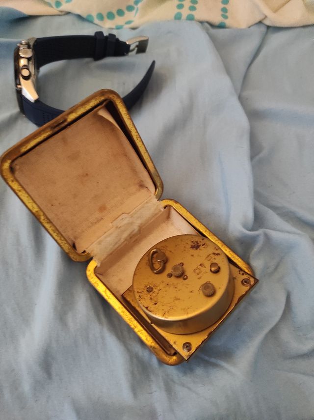 Reloj despertador Europa antiguo