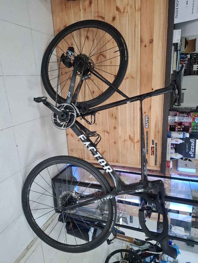 Bicicleta Carretera FACTOR