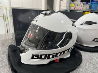 2 Cascos Bogotto Blancos Talla S