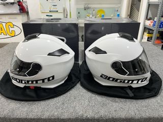 2 Cascos Bogotto Blancos Talla S
