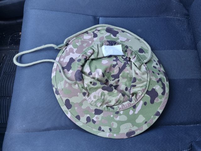 Boina militar camuflada tamanho 59