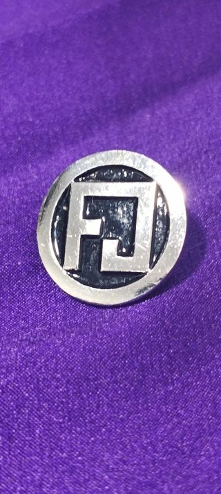 Pin Fet-Jons