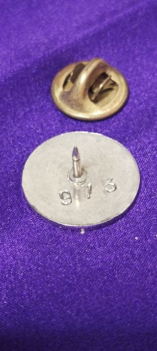 Pin Fet-Jons