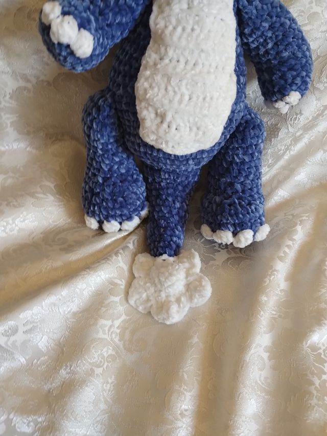Drago amigurumi blu uncinetto