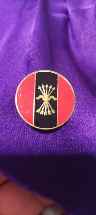 Pin Falange Española