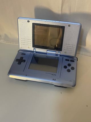 Nintendo DS Plata - Consola Portátil