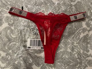 Tanga rojo encaje Victoria's Secret 