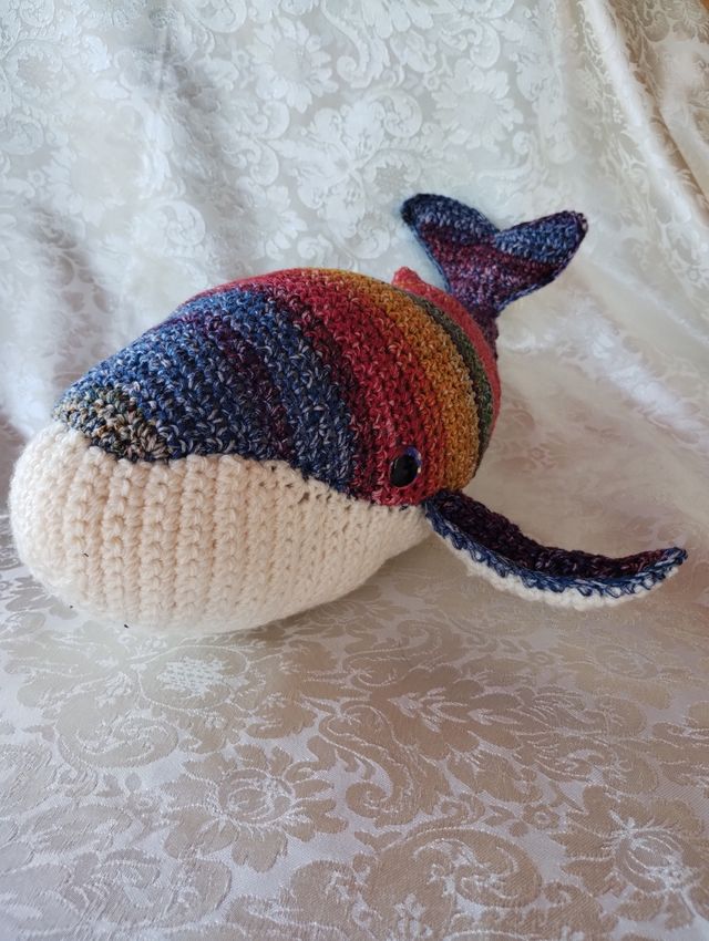 Balena uncinetto arcobaleno