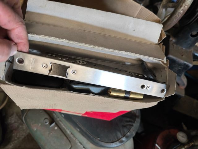 Cerradura TESA puerta - Acero