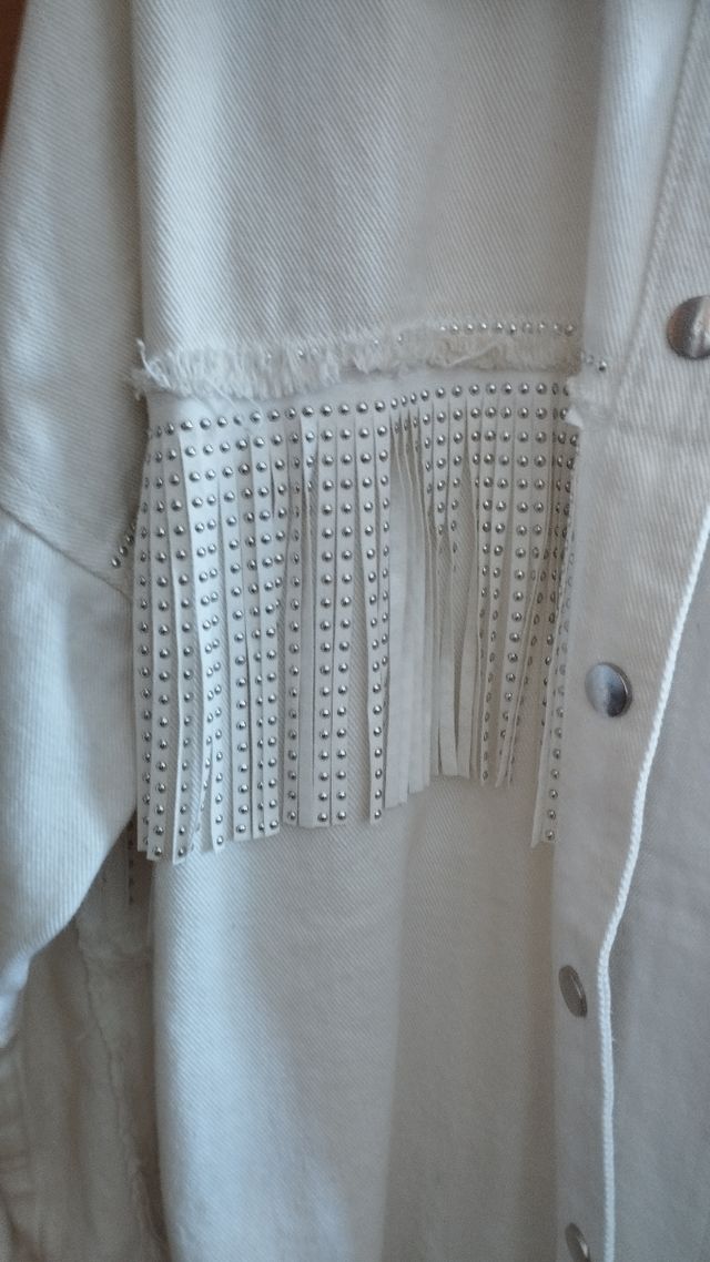 Chaqueta vaquera blanca flecos