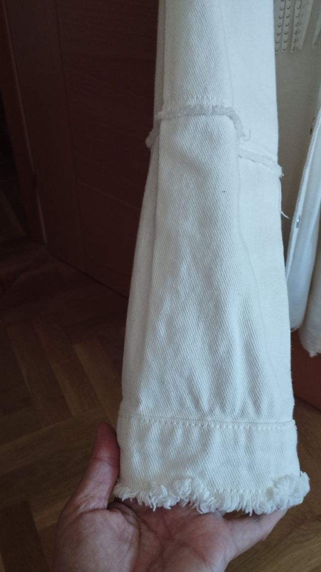 Chaqueta vaquera blanca flecos