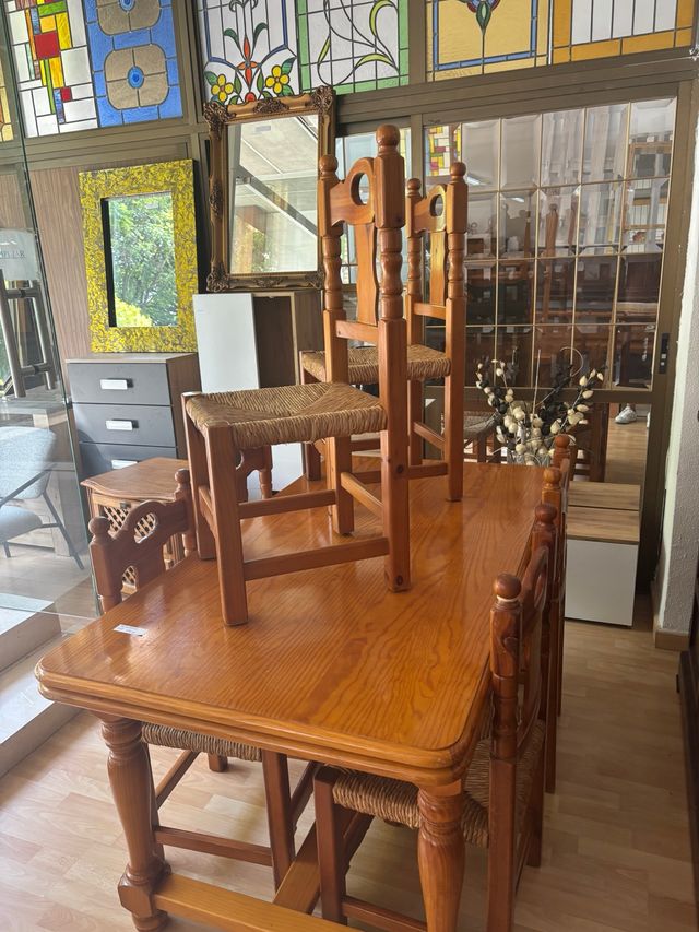 Mesa Comedor Madera + 4 Sillas