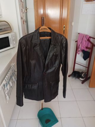 Chaqueta cuero marrón hombre