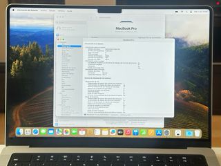 MacBook Pro Apple M3 8 Núcleos - 8GB/1TB SSD GPU10