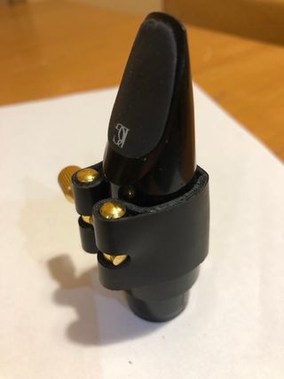 Abrazadera de cuero para Clarinete Sib