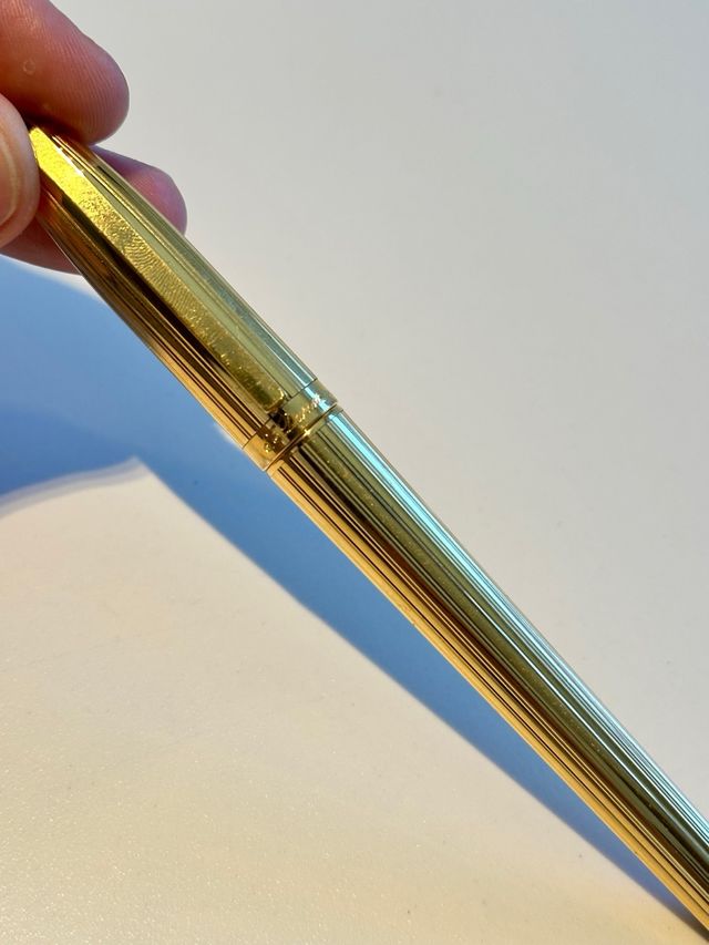 Boligrafo ST Dupont dorado