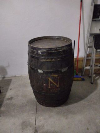 Tonel madera + mesa jamonera