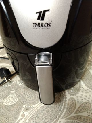 Freidora de aire Thulos poco uso