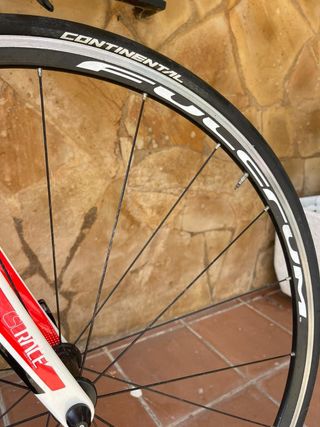 Bicicleta carretera CUBE AGREE