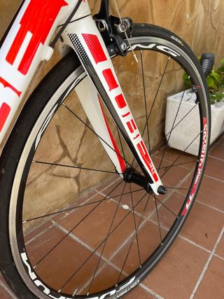Bicicleta carretera CUBE AGREE