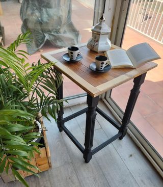 CONJUNTO MESA AUX. INT-EXT, MACETERO Y PALMERA 