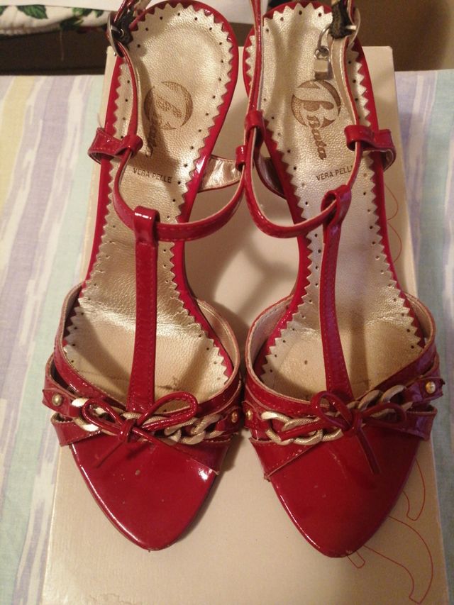 Sandali Fasta rossi, n. 37