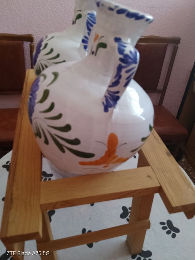 Cántaros antiguos (2) con soporte