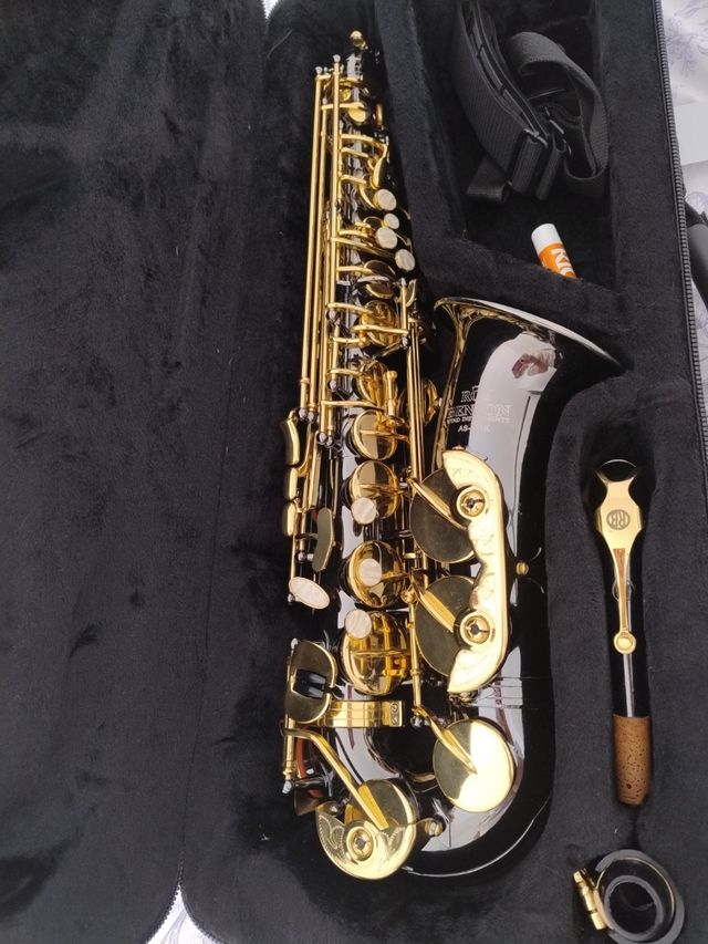 Saxofón Alto Roy Benson AS-101K