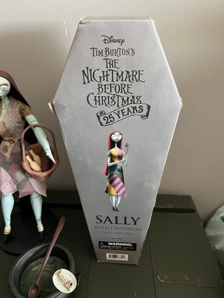 Figura Sally With Cauldron Disney 
