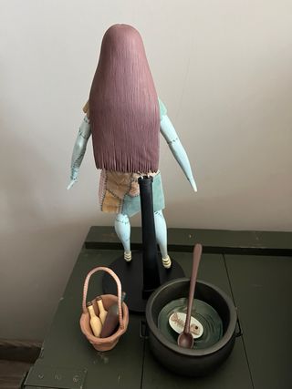 Figura Sally With Cauldron Disney 