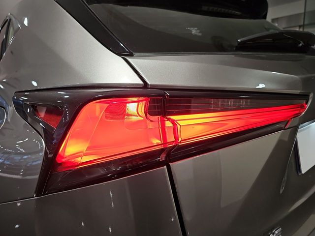 Lexus NX 2.5 300h Business 2WD