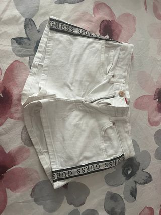 Shorts Guess blancos mujer