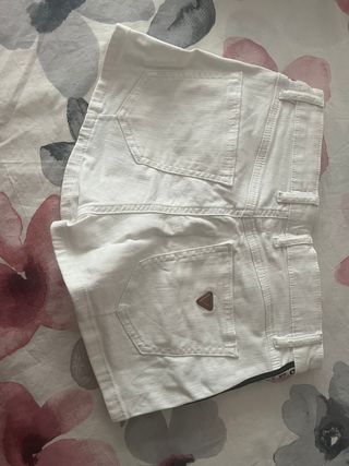Shorts Guess blancos mujer