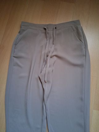 Pantalones fluidos beige