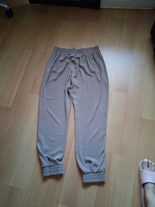 Pantalones fluidos beige
